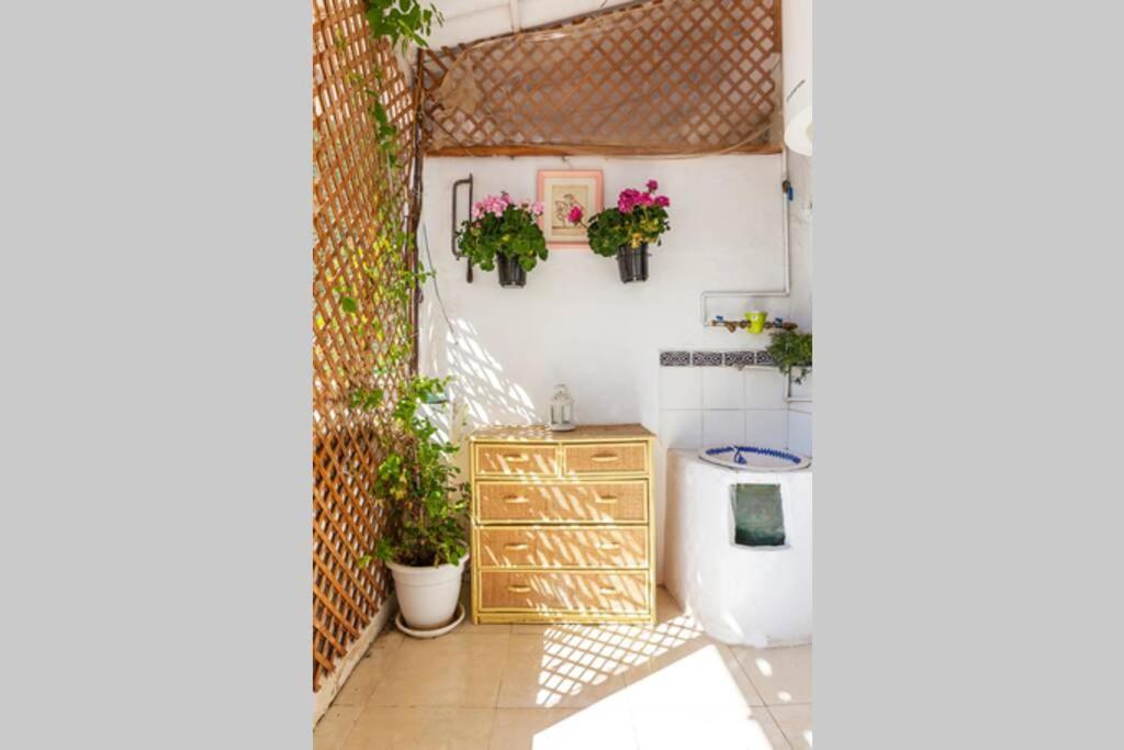 Casita A La Luz De La Alhambra Apartment Granada Bagian luar foto